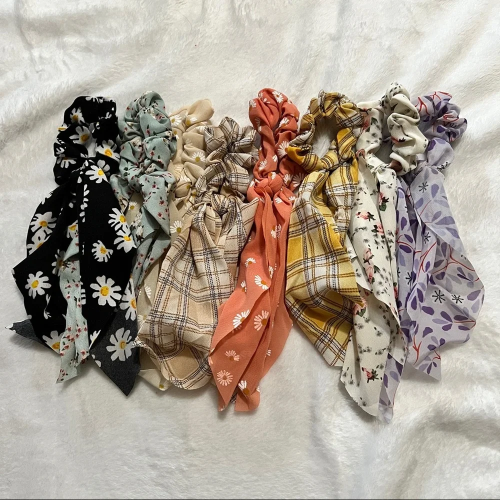 Set of 8 Scrunchie Scarfs - Picture 2 of 6